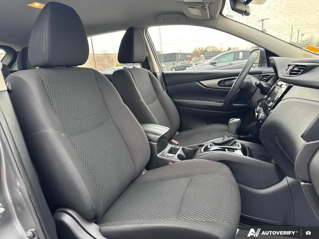 Nissan Qashqai снимка Nissan Qashqai