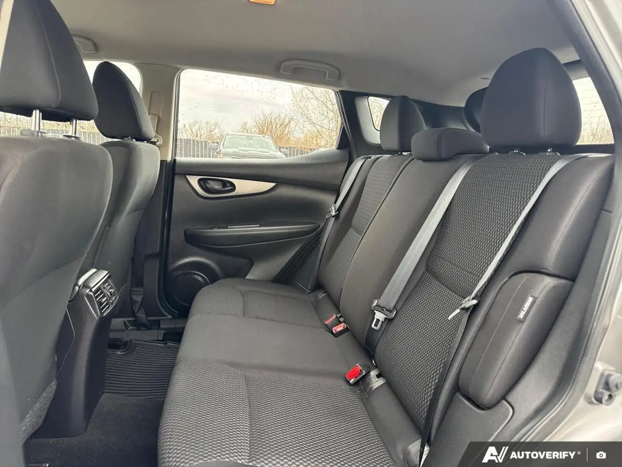 Nissan Qashqai снимка Nissan Qashqai