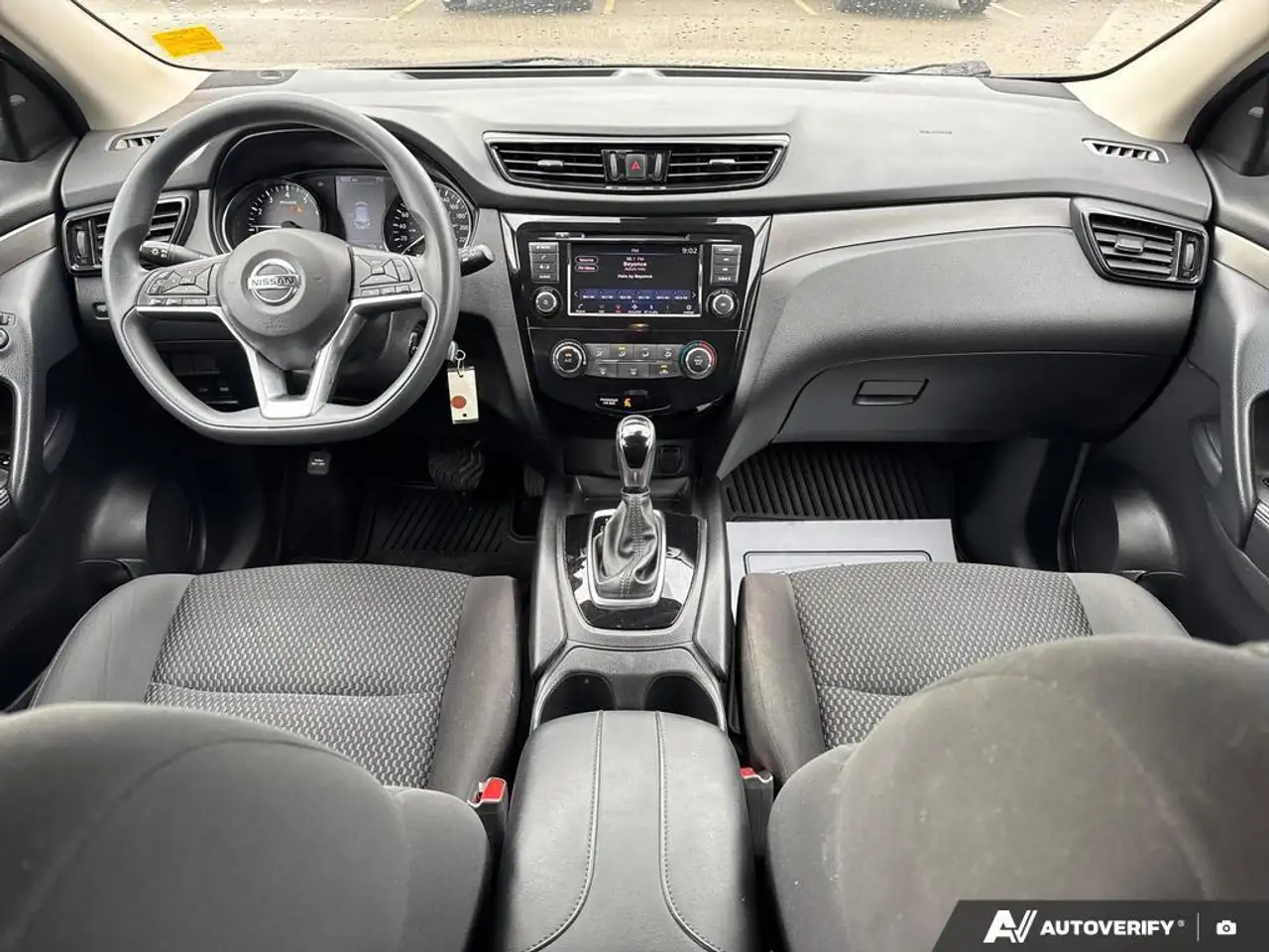 Nissan Qashqai снимка Nissan Qashqai