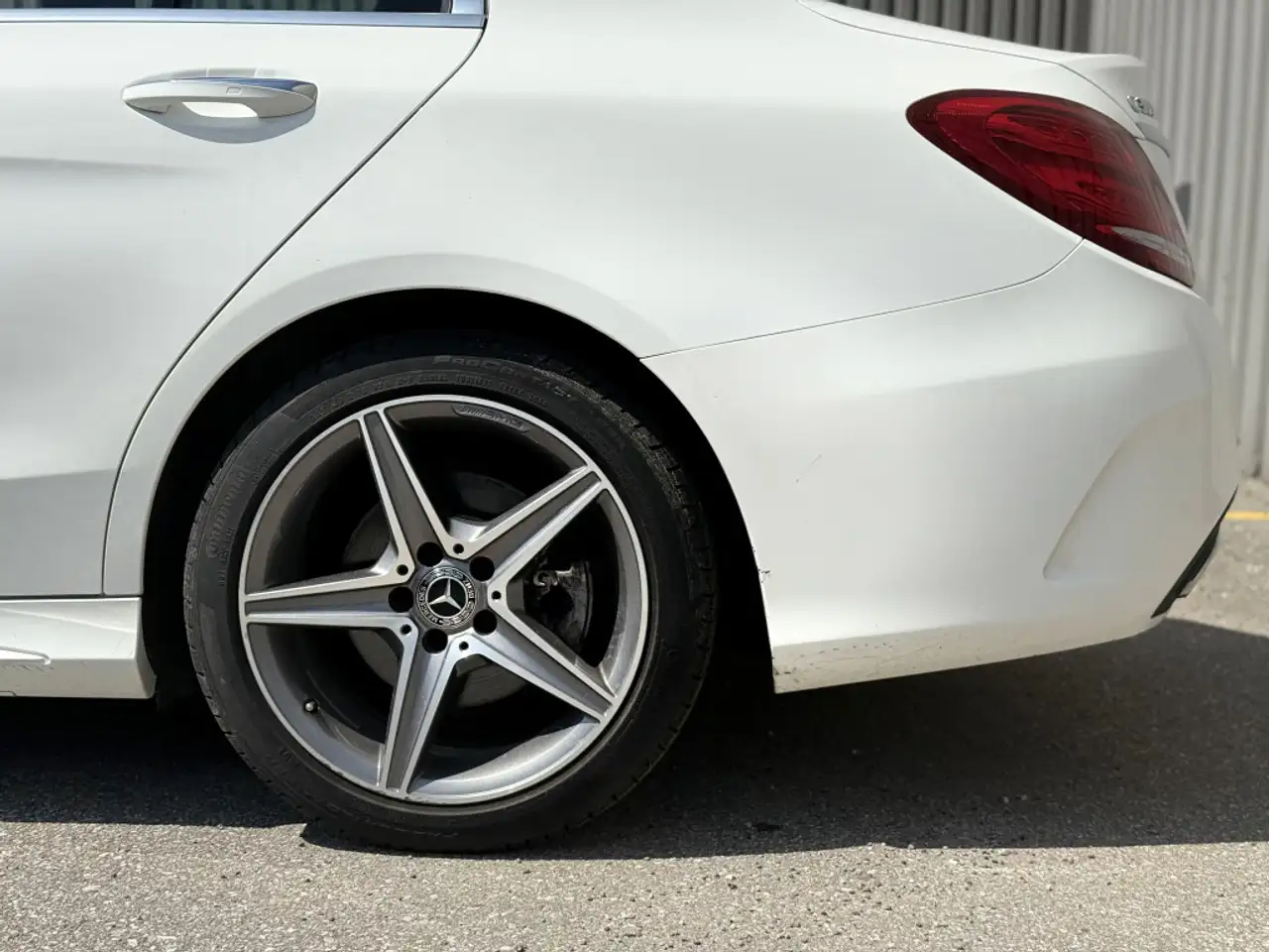 Mercedes-Benz C-Class снимка Mercedes-Benz C-Class