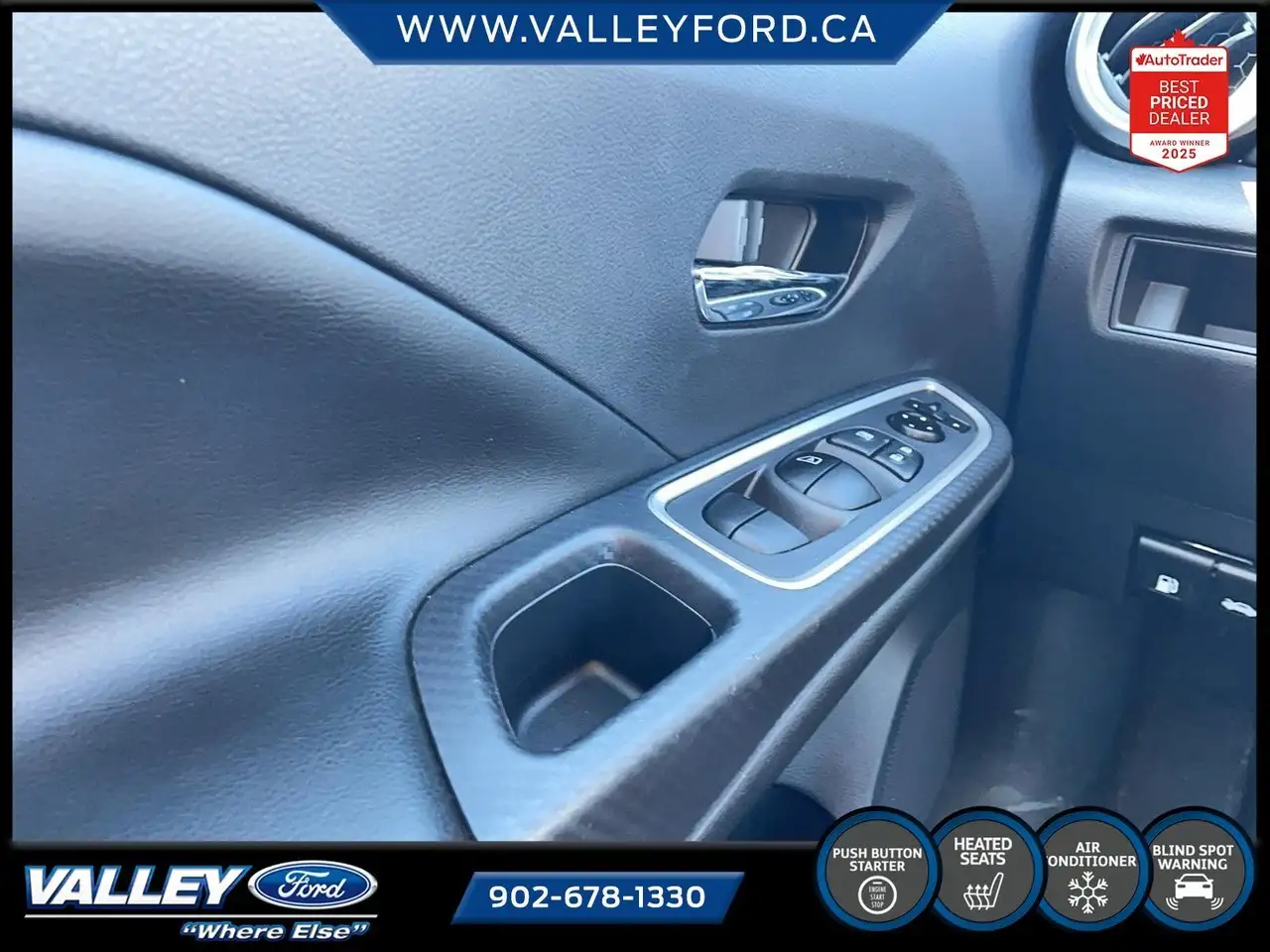 Nissan Versa снимка Nissan Versa