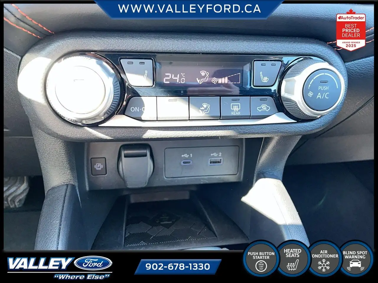 Nissan Versa снимка Nissan Versa