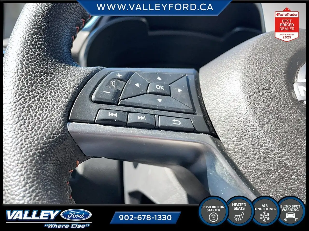 Nissan Versa снимка Nissan Versa