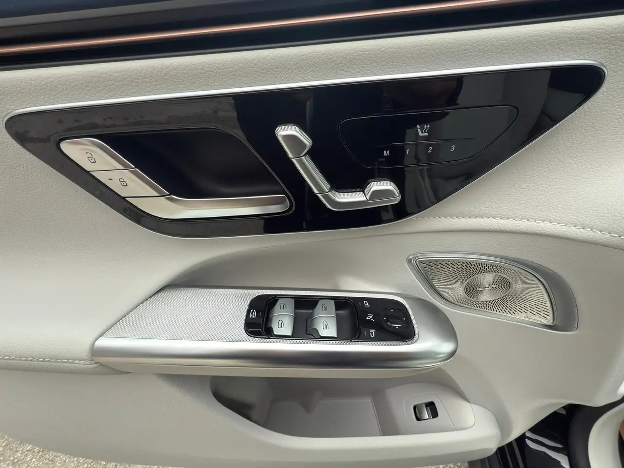 Mercedes-Benz EQE снимка Mercedes-Benz EQE