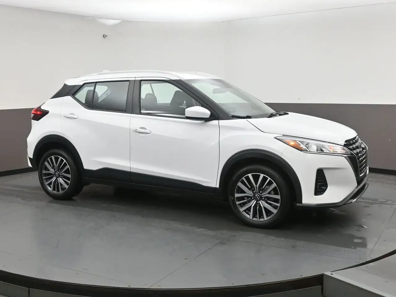 2025 Nissan Kicks