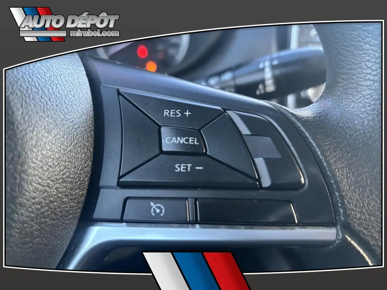 Nissan Versa снимка Nissan Versa
