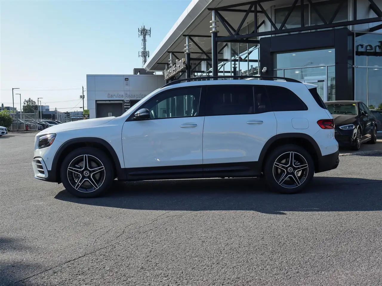 Mercedes-Benz GLB снимка Mercedes-Benz GLB