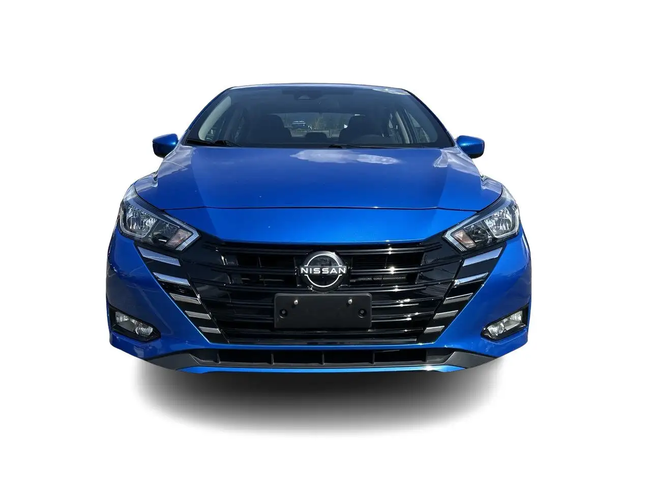 Nissan Versa снимка Nissan Versa