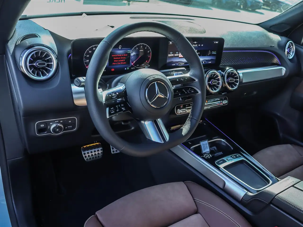 Mercedes-Benz GLB снимка Mercedes-Benz GLB