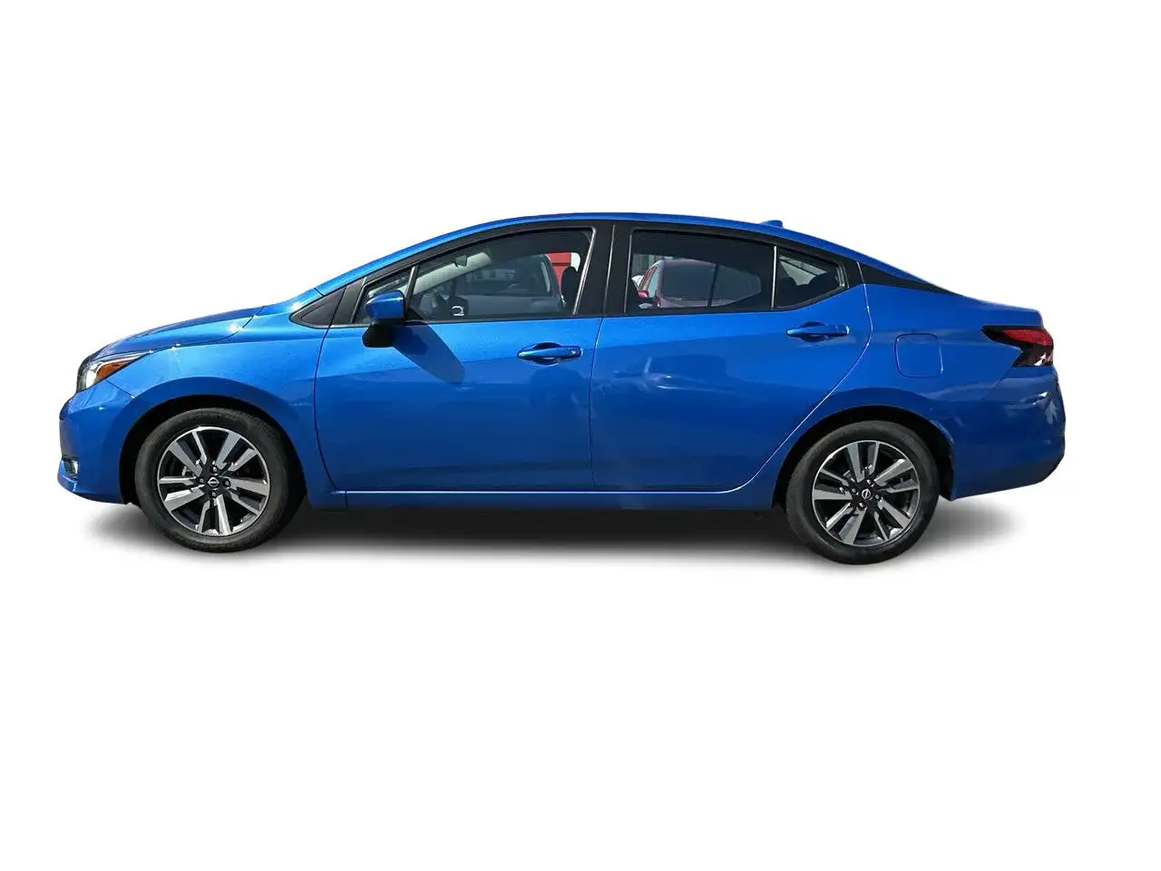 Nissan Versa снимка Nissan Versa