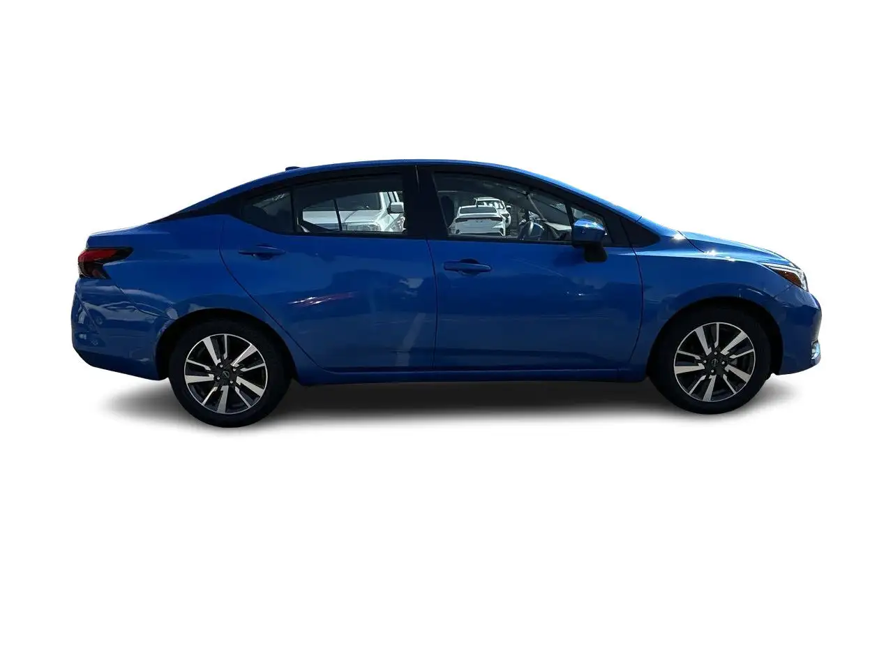 Nissan Versa снимка Nissan Versa