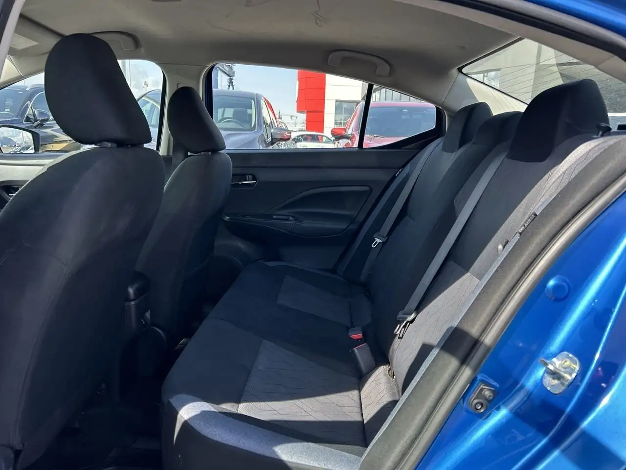 Nissan Versa снимка Nissan Versa