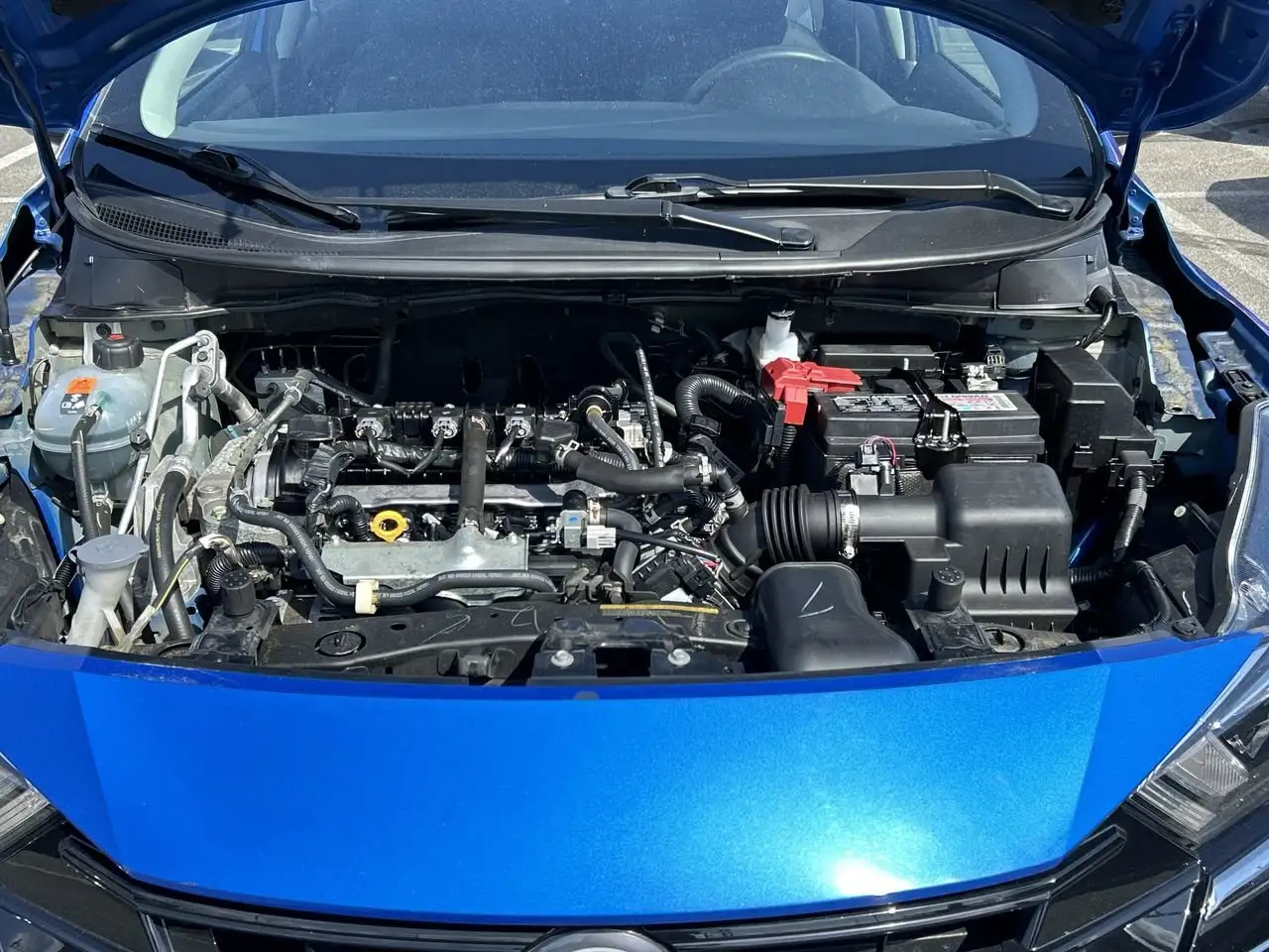 Nissan Versa снимка Nissan Versa
