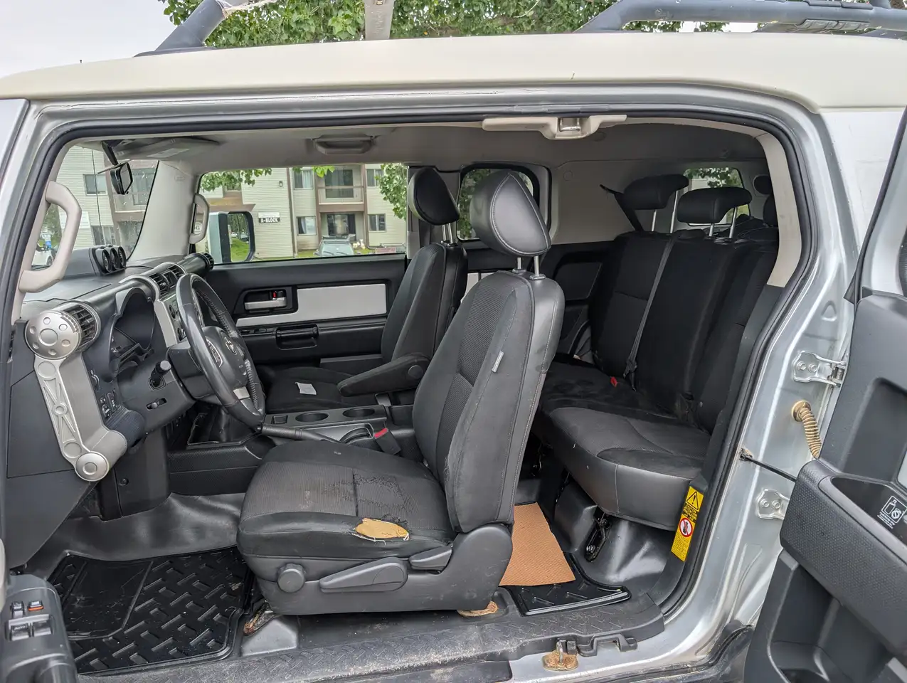 Toyota FJ Cruiser снимка Toyota FJ Cruiser