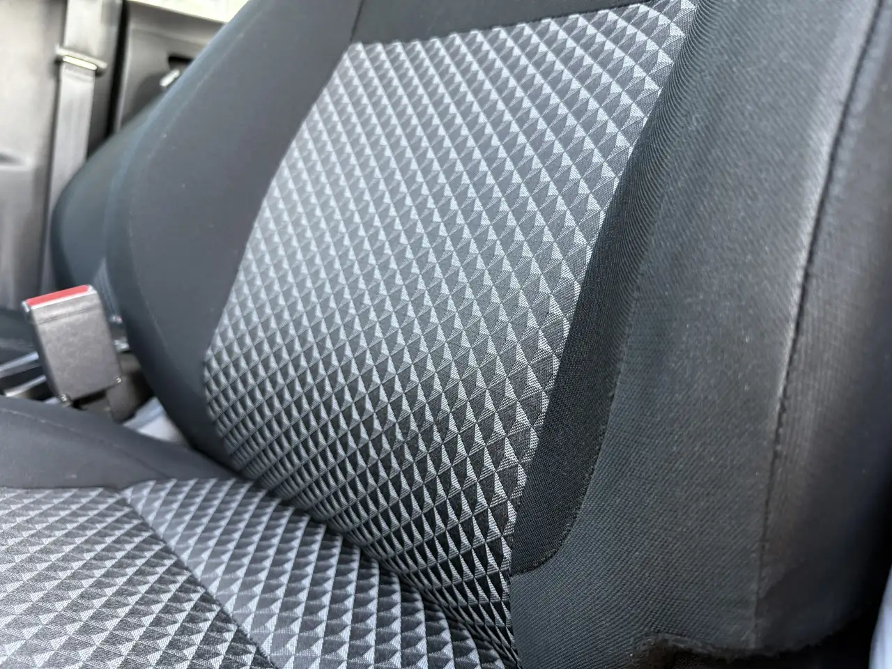 Nissan Versa снимка Nissan Versa