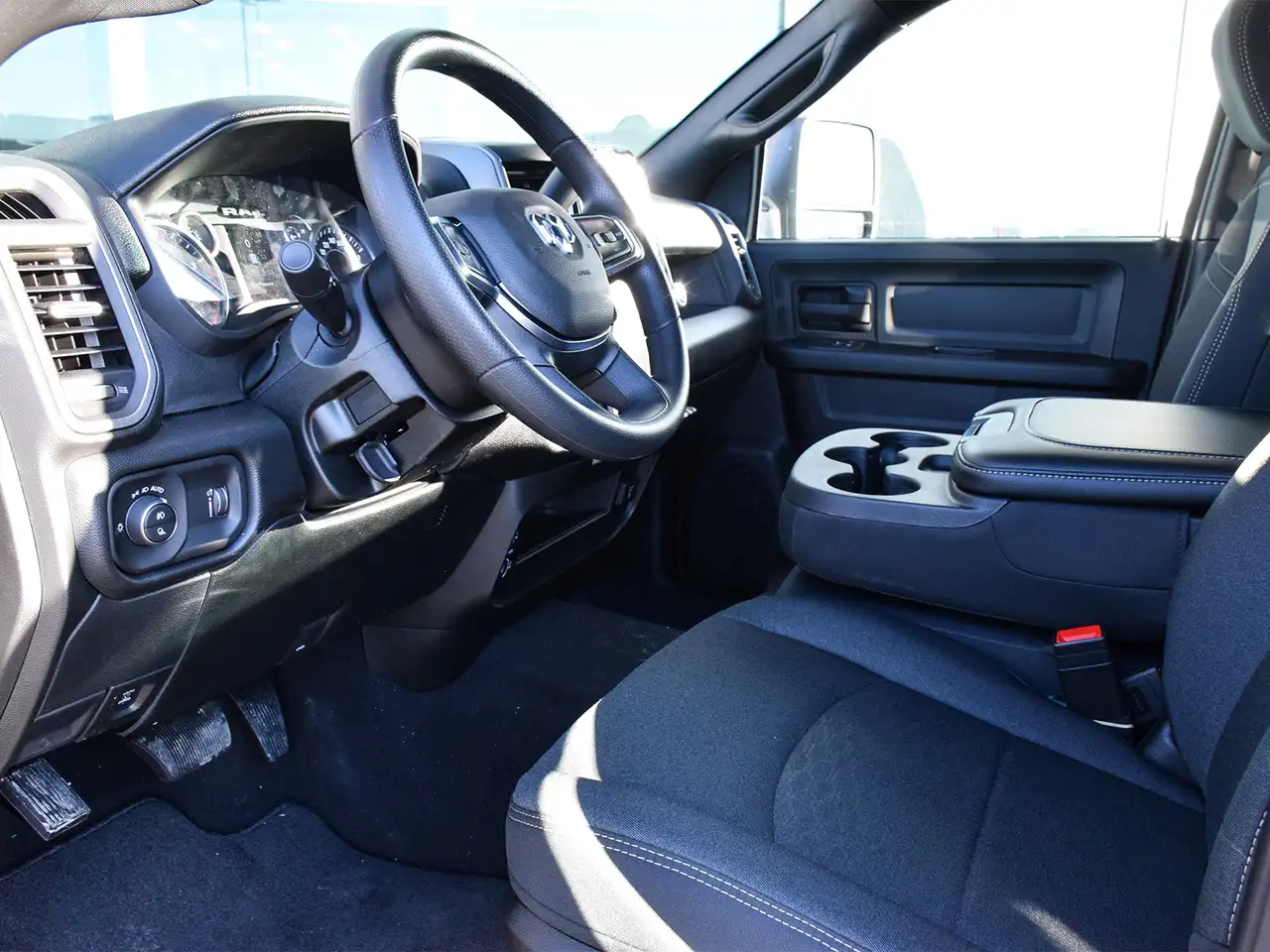 RAM 3500 снимка RAM 3500