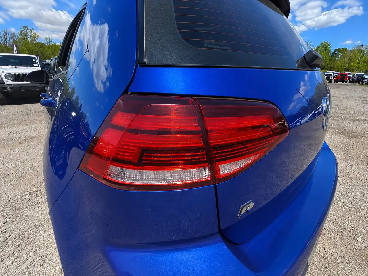 Volkswagen Golf R снимка Volkswagen Golf R