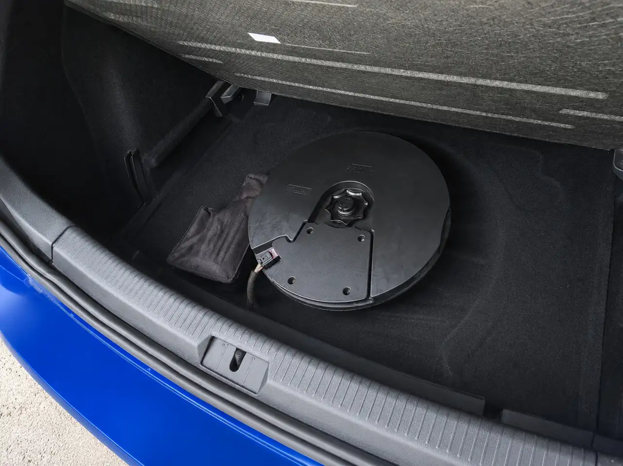 Volkswagen Golf R снимка Volkswagen Golf R