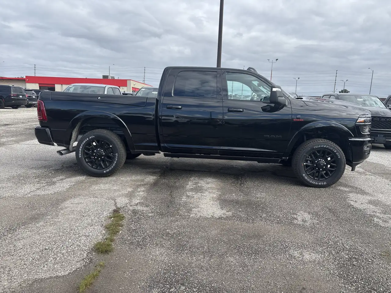 RAM 2500 снимка RAM 2500