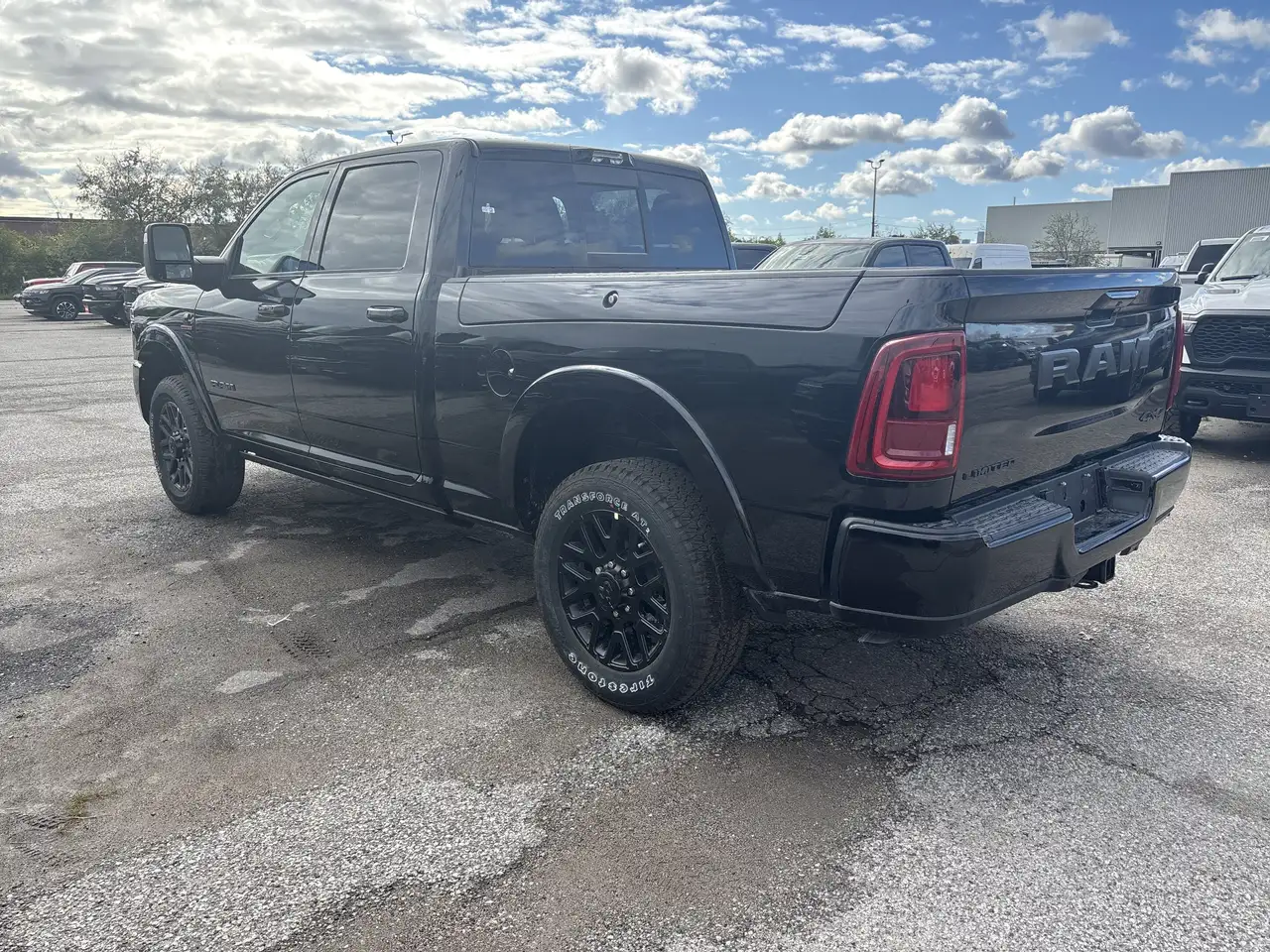 RAM 2500 снимка RAM 2500