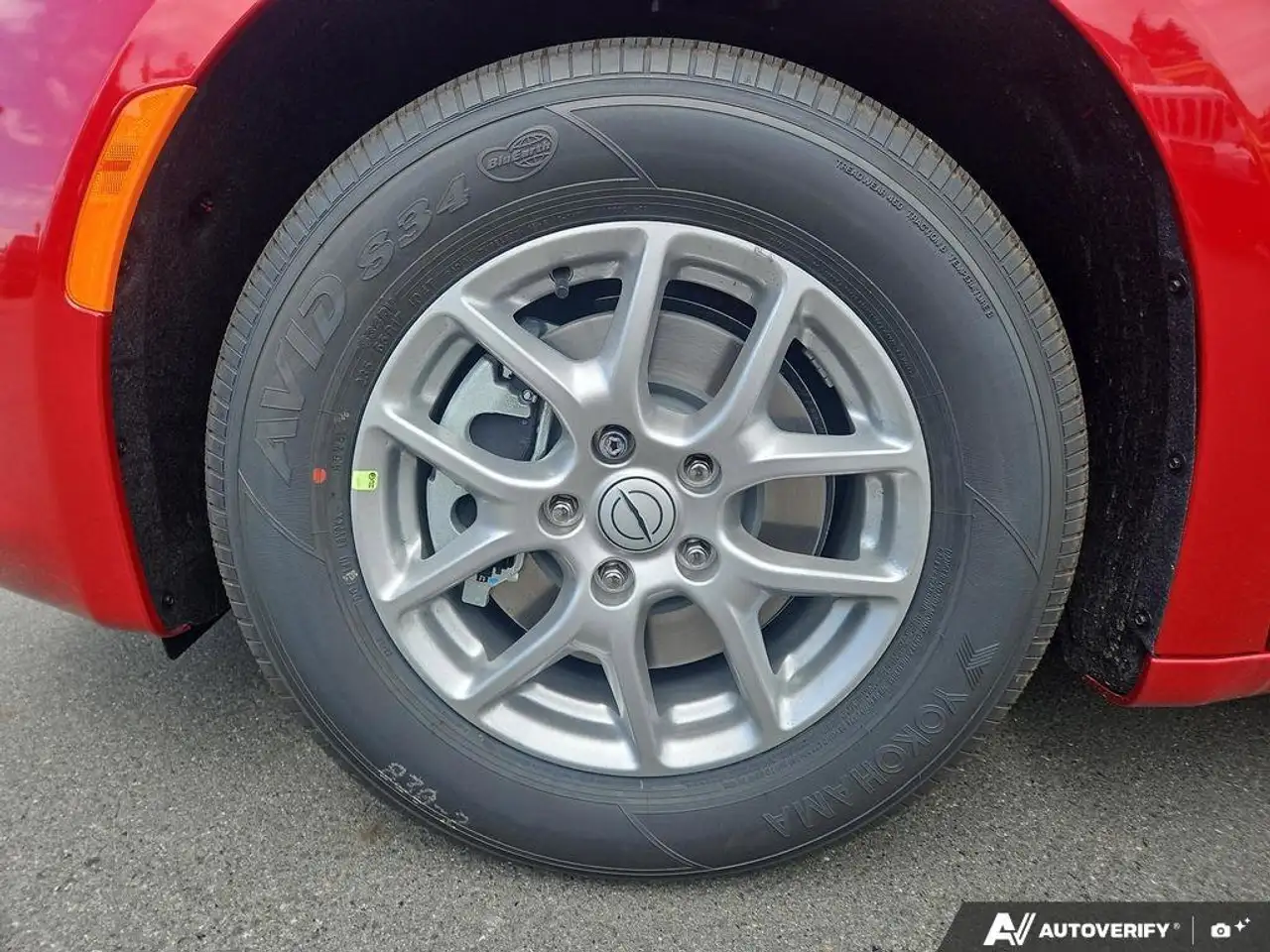 Chrysler Grand Caravan снимка Chrysler Grand Caravan