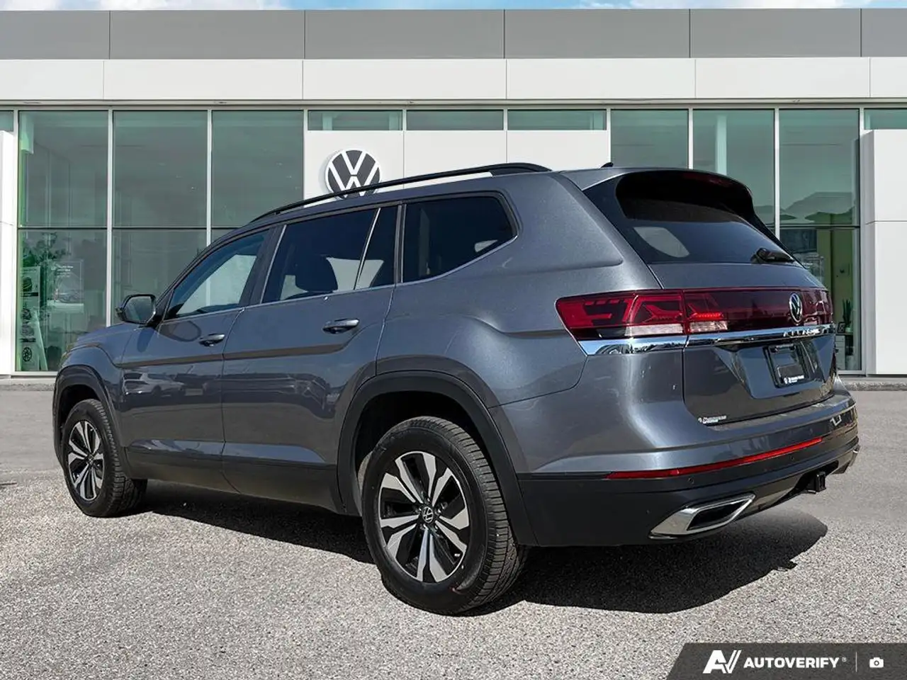 Volkswagen Atlas снимка Volkswagen Atlas