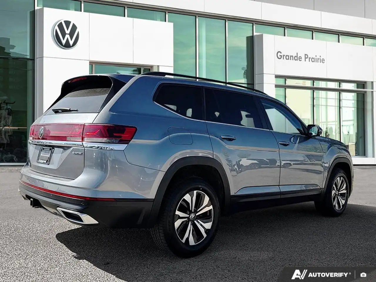 Volkswagen Atlas снимка Volkswagen Atlas