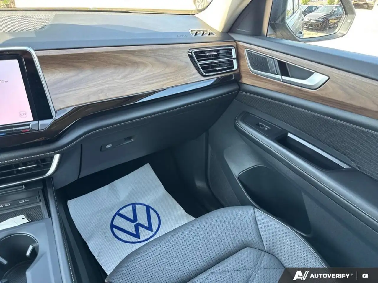 Volkswagen Atlas снимка Volkswagen Atlas