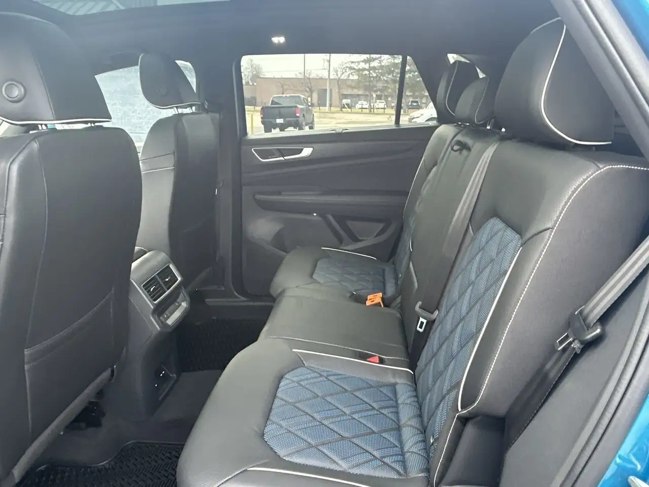 Volkswagen Atlas снимка Volkswagen Atlas