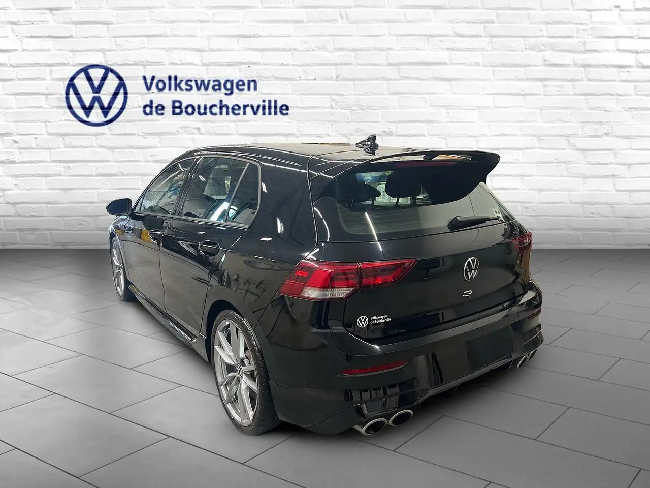 Volkswagen Golf R снимка Volkswagen Golf R