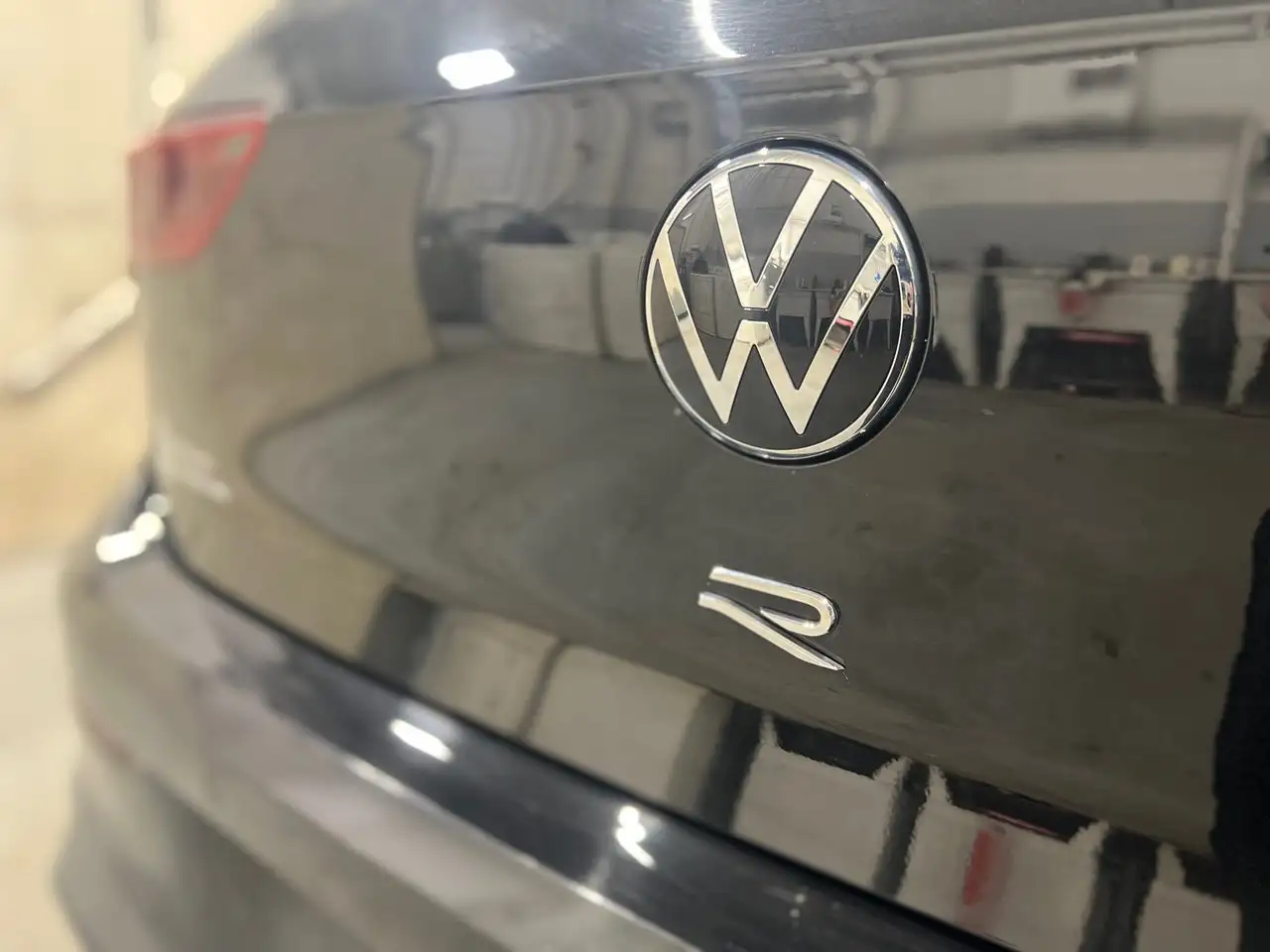 Volkswagen Golf R снимка Volkswagen Golf R
