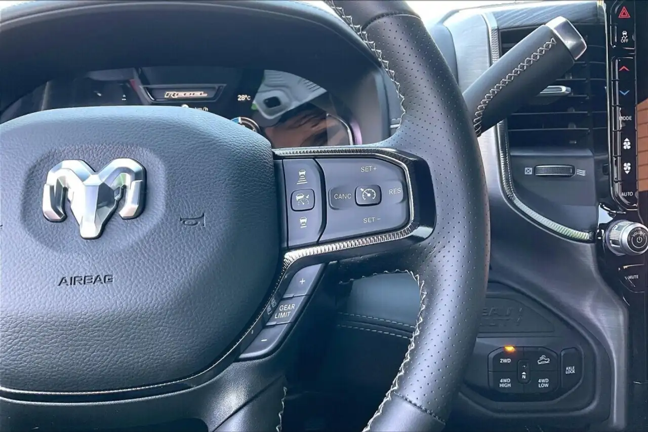 RAM 2500 снимка RAM 2500