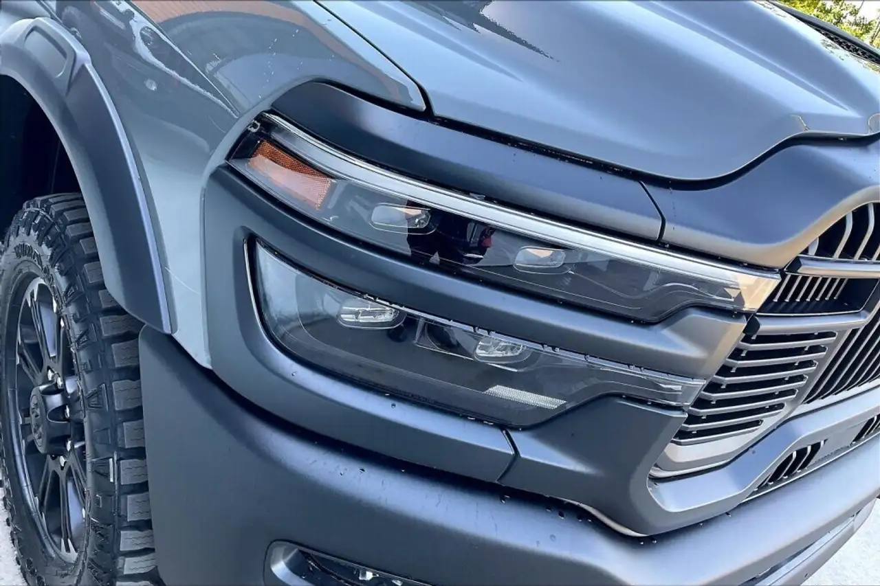 RAM 2500 снимка RAM 2500