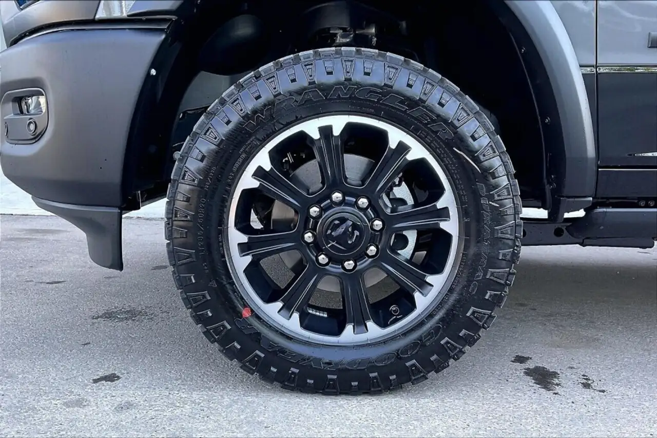 RAM 2500 снимка RAM 2500