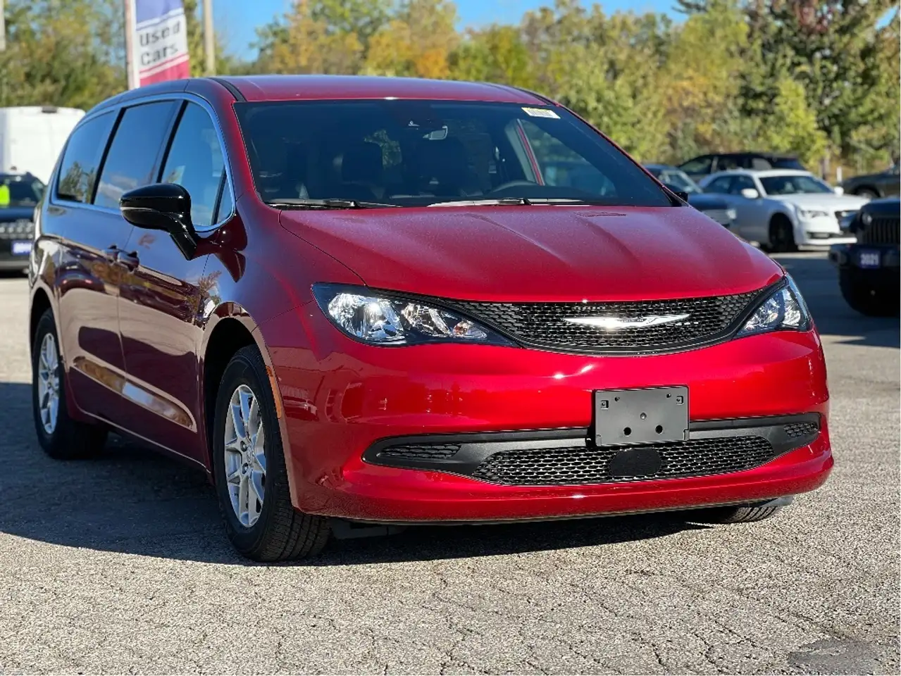 Chrysler Grand Caravan photo Chrysler Grand Caravan
