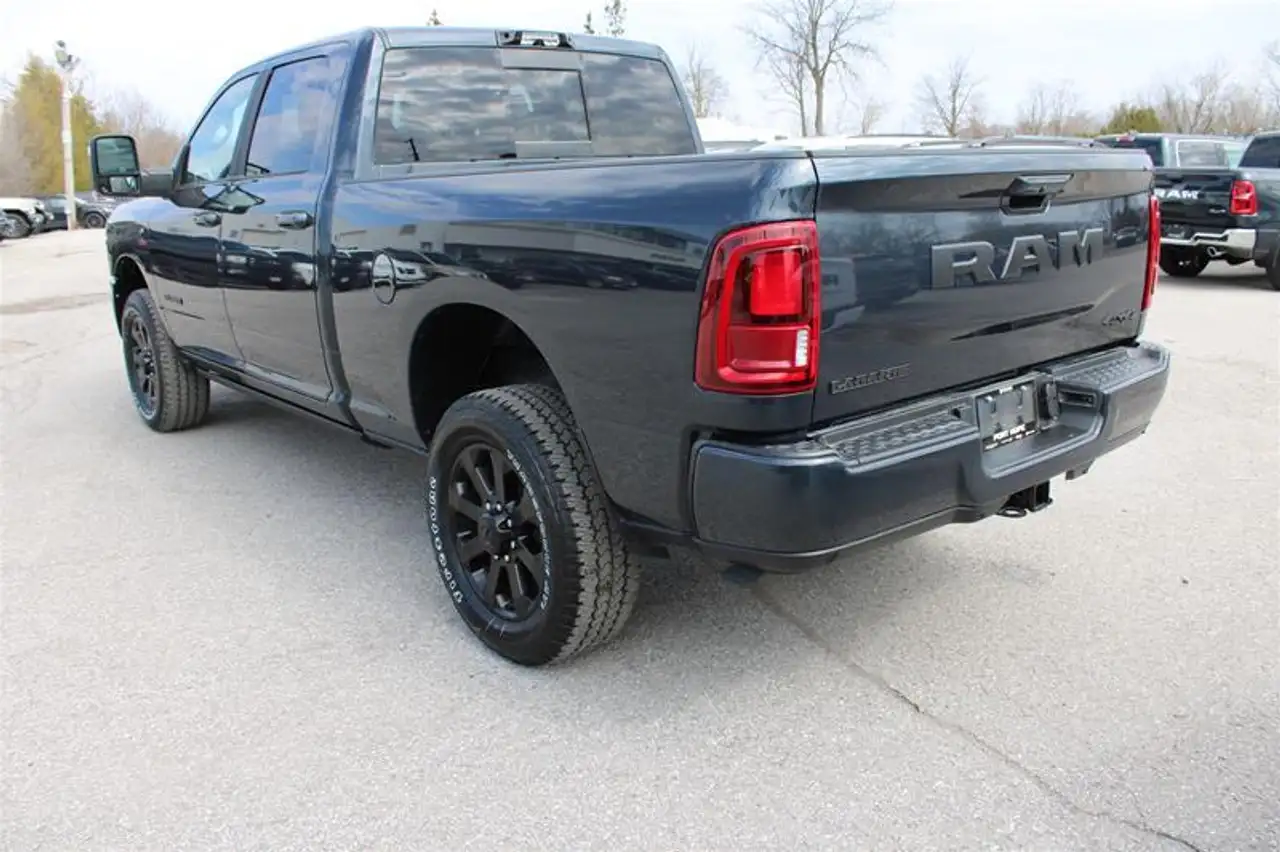 RAM 2500 снимка RAM 2500