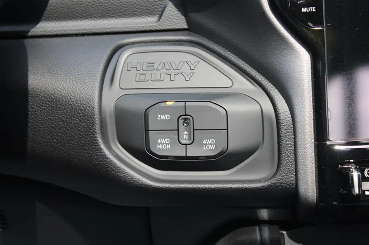 RAM 2500 снимка RAM 2500