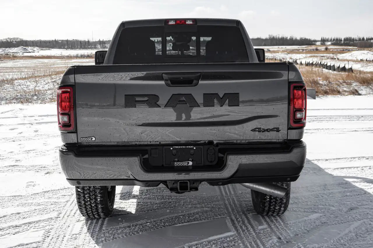 RAM 2500 снимка RAM 2500