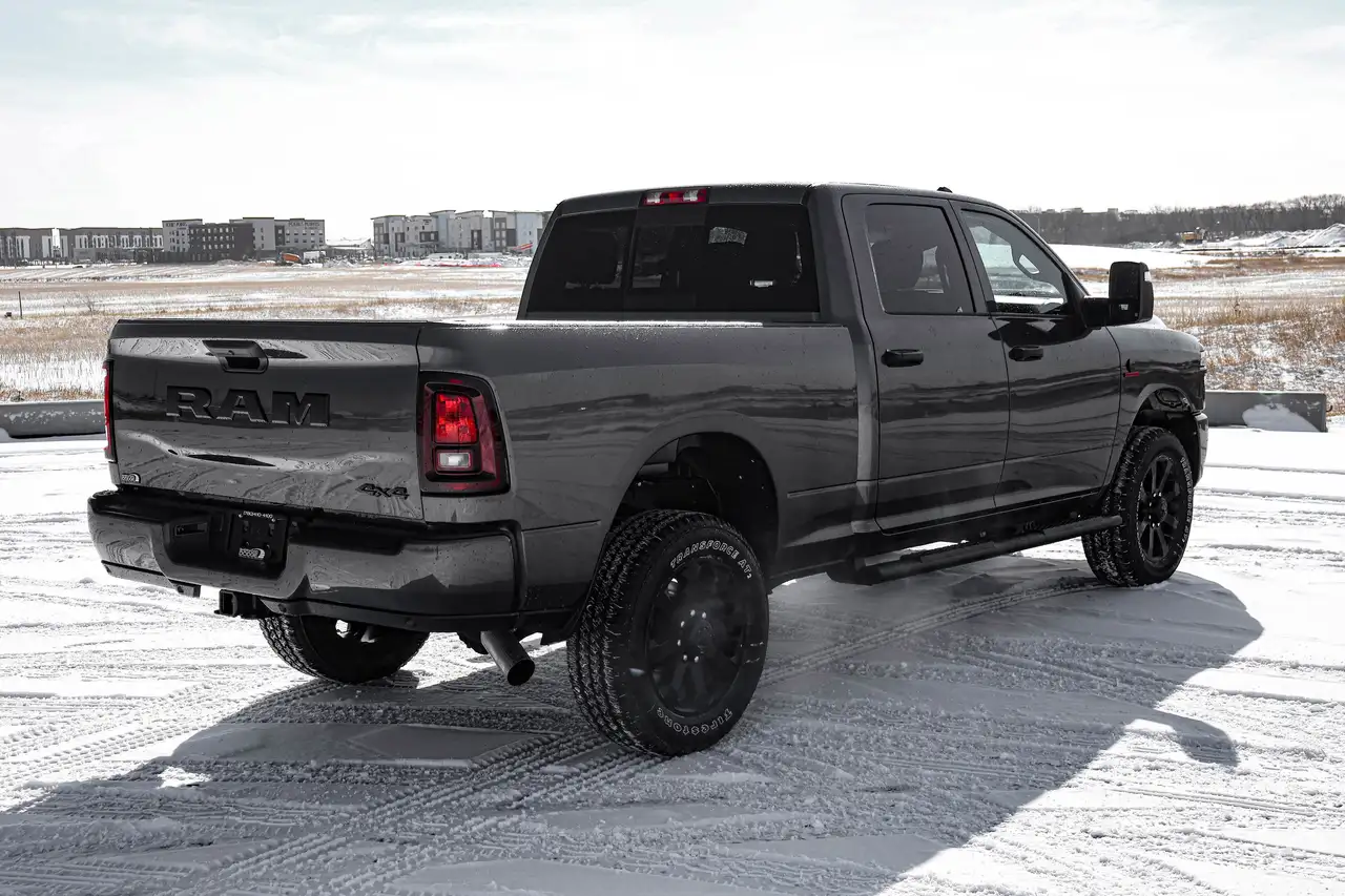 RAM 2500 снимка RAM 2500