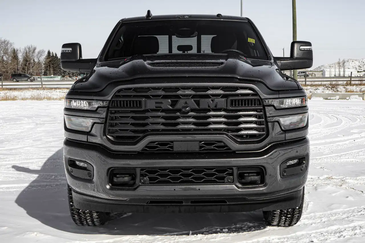 RAM 2500 снимка RAM 2500
