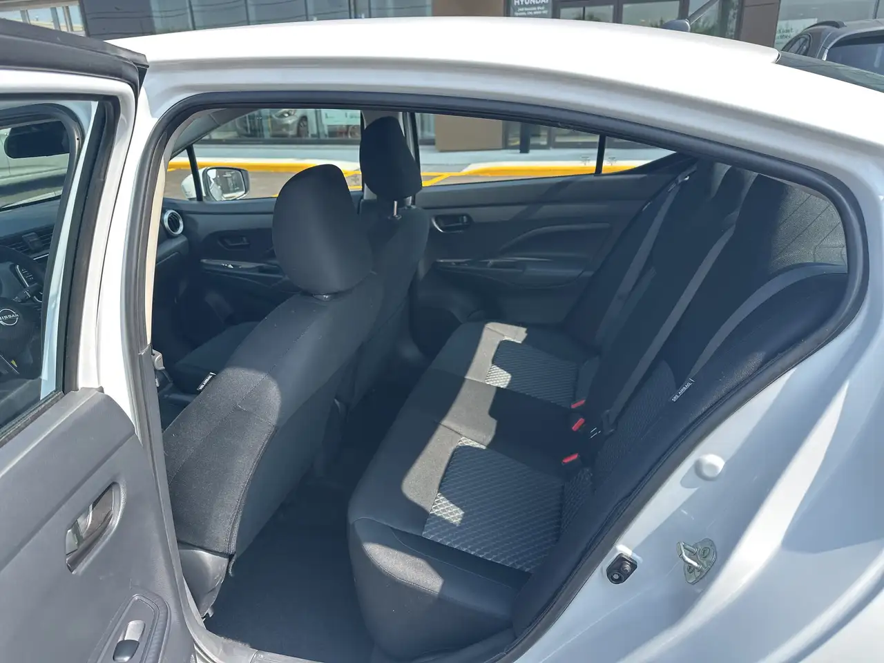 Nissan Versa снимка Nissan Versa
