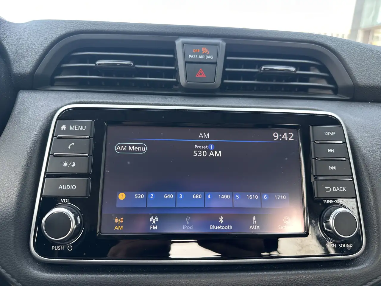 Nissan Versa снимка Nissan Versa