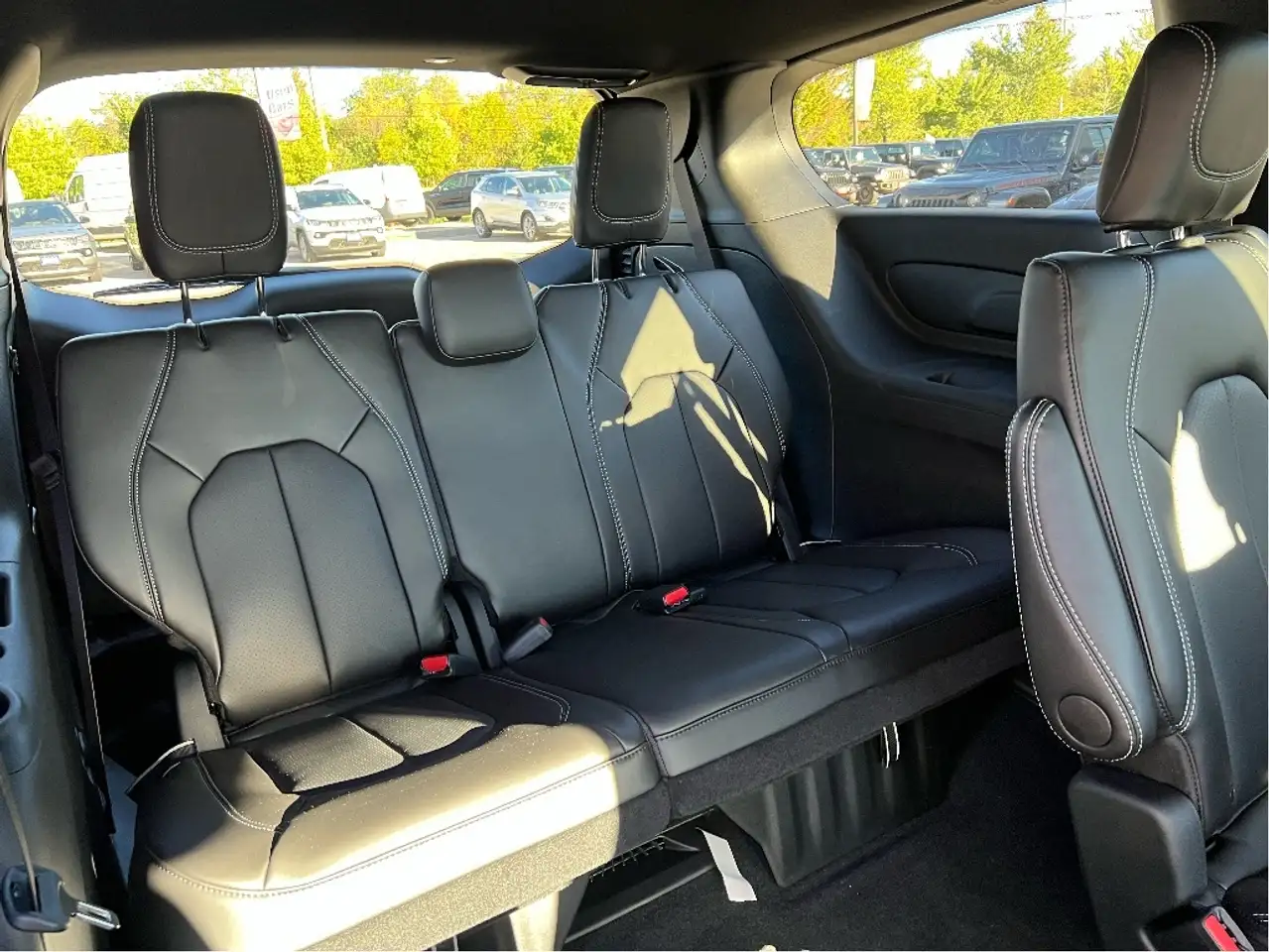 Chrysler Grand Caravan photo Chrysler Grand Caravan