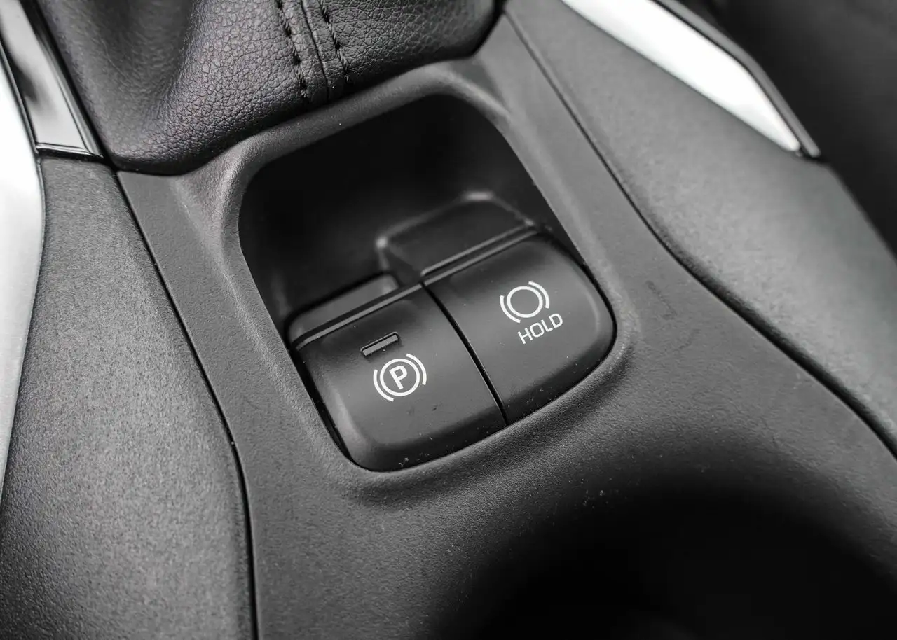 Toyota Corolla Cross photo Toyota Corolla Cross