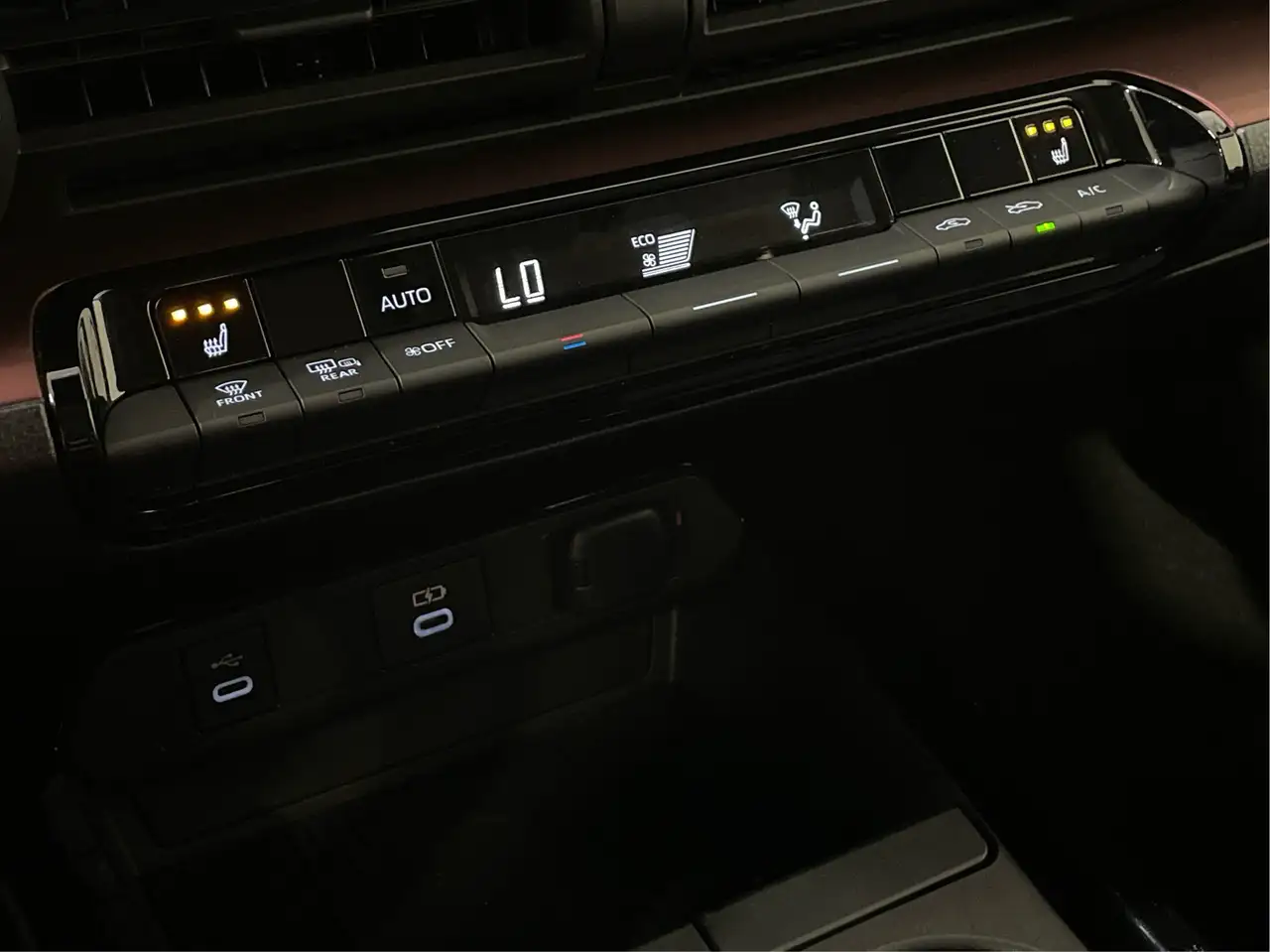 Toyota Prius Prime photo Toyota Prius Prime