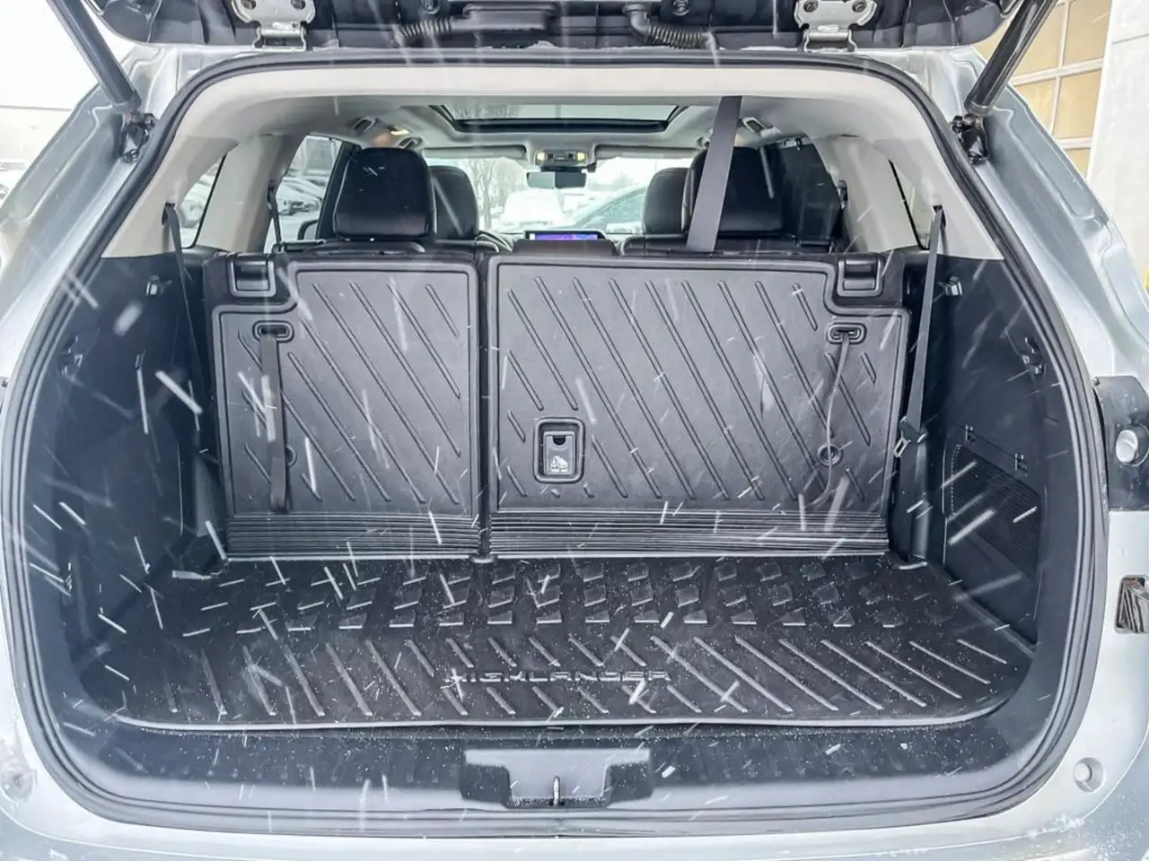 Toyota Highlander снимка Toyota Highlander