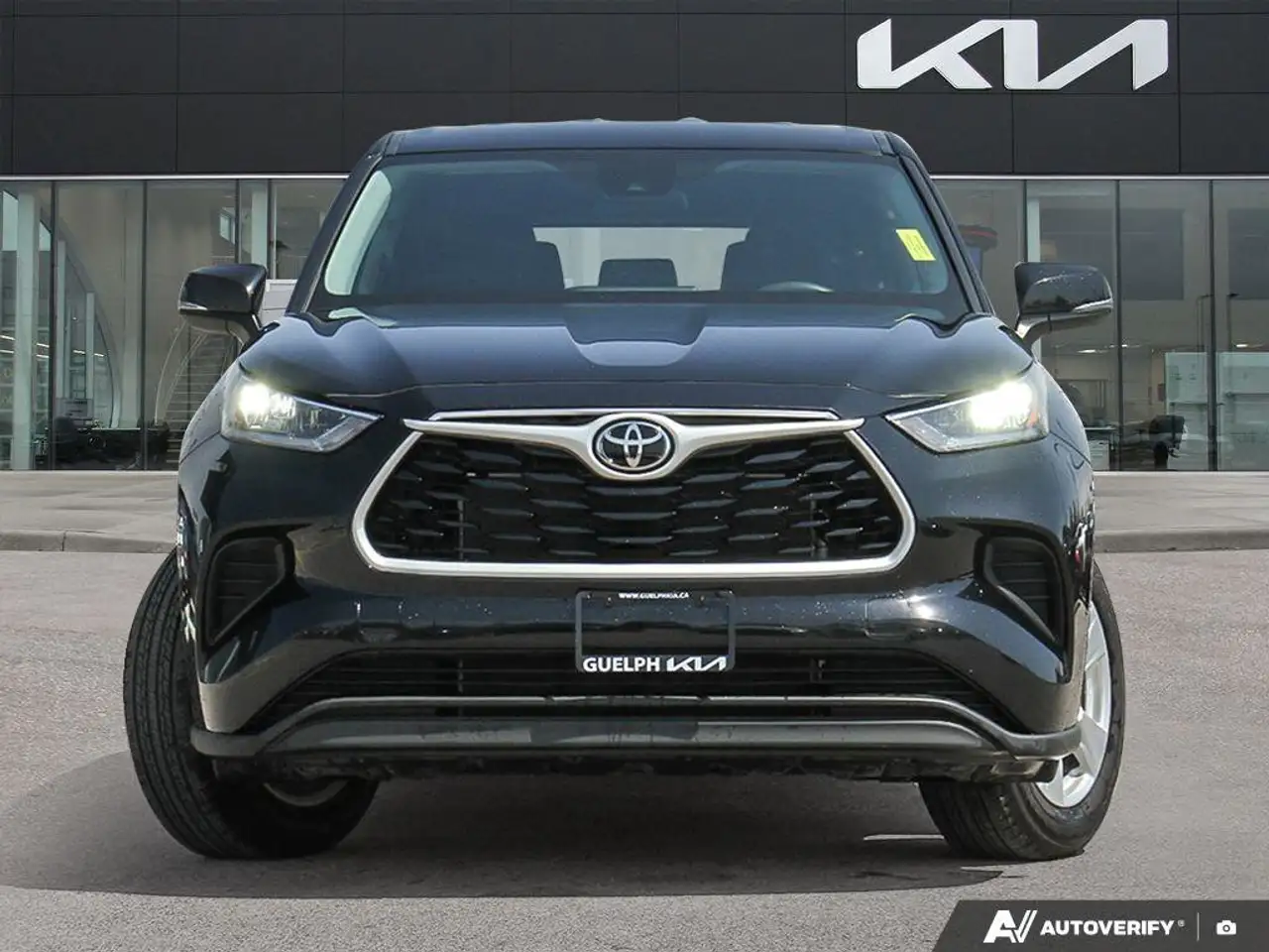 Toyota Highlander снимка Toyota Highlander
