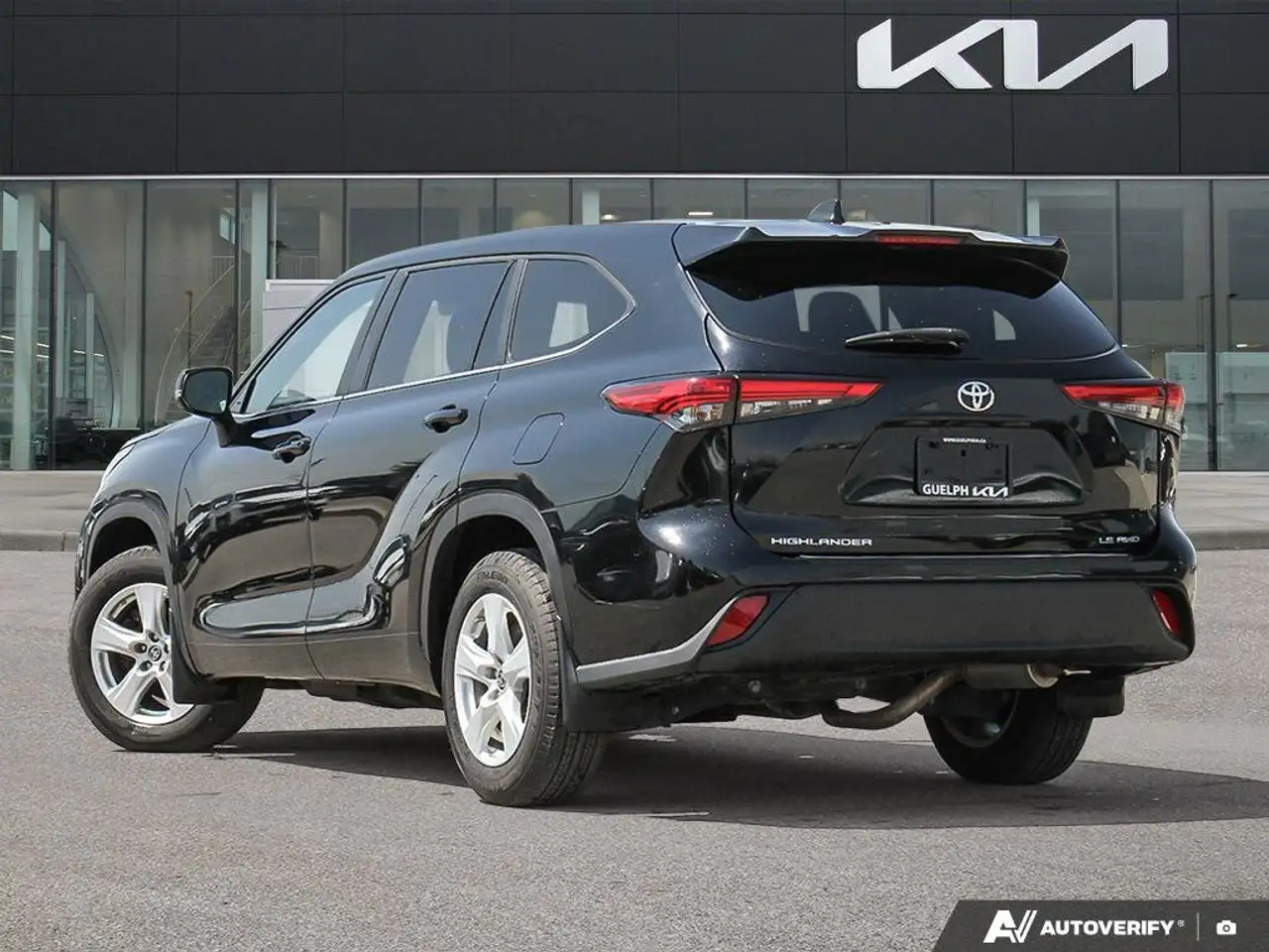 Toyota Highlander снимка Toyota Highlander