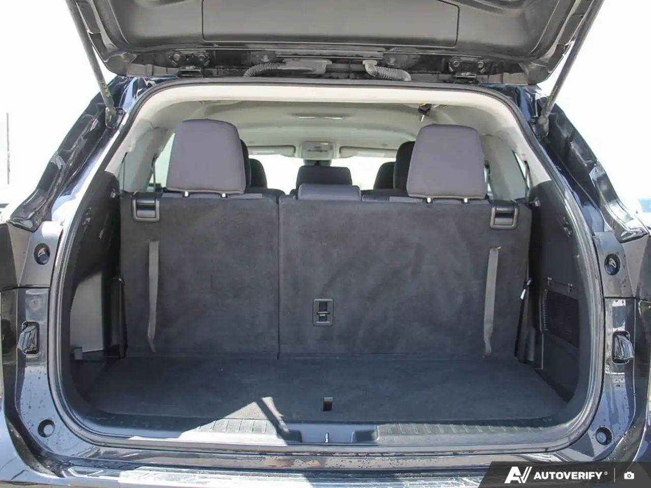 Toyota Highlander снимка Toyota Highlander