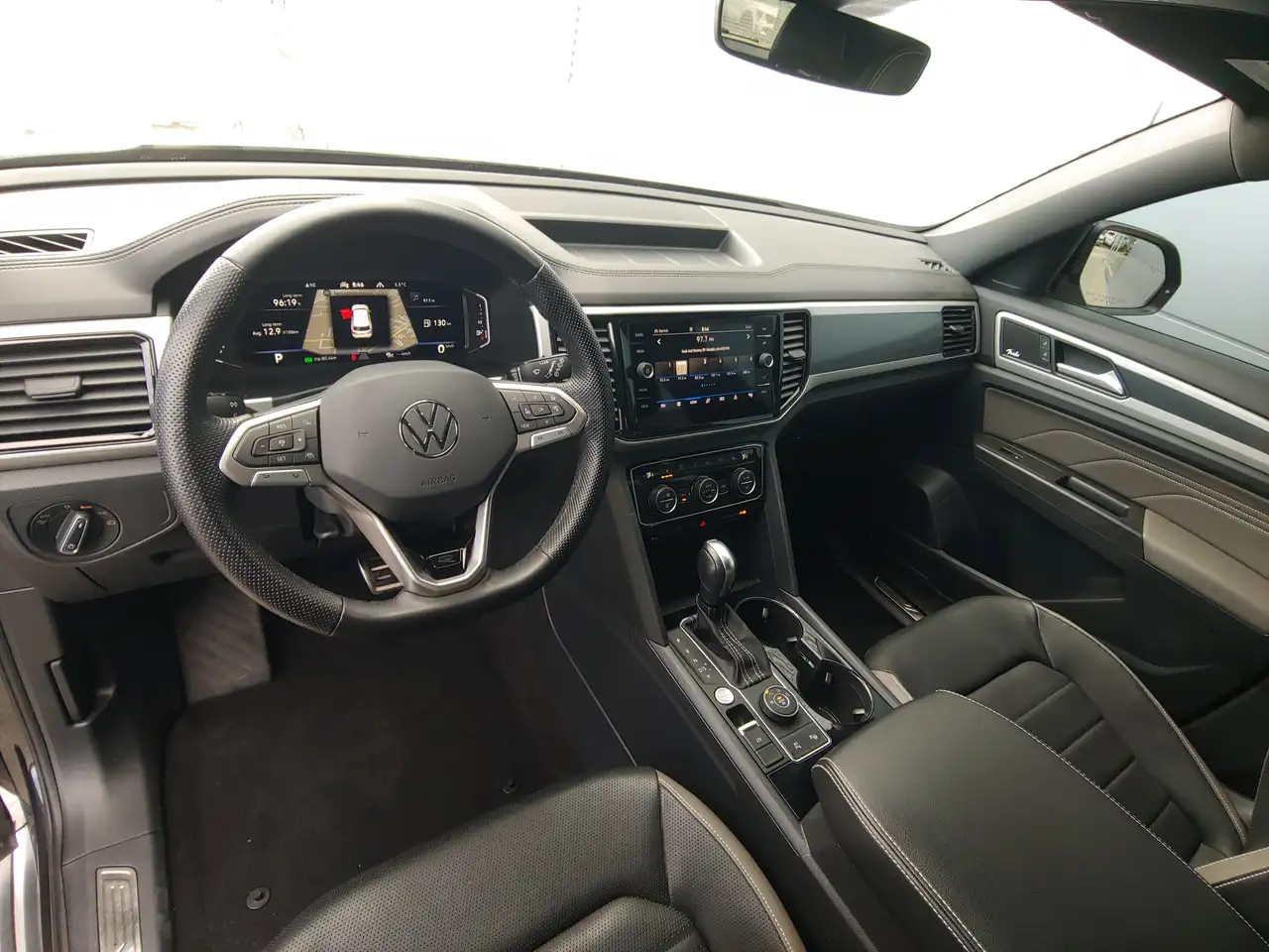 Volkswagen Atlas снимка Volkswagen Atlas
